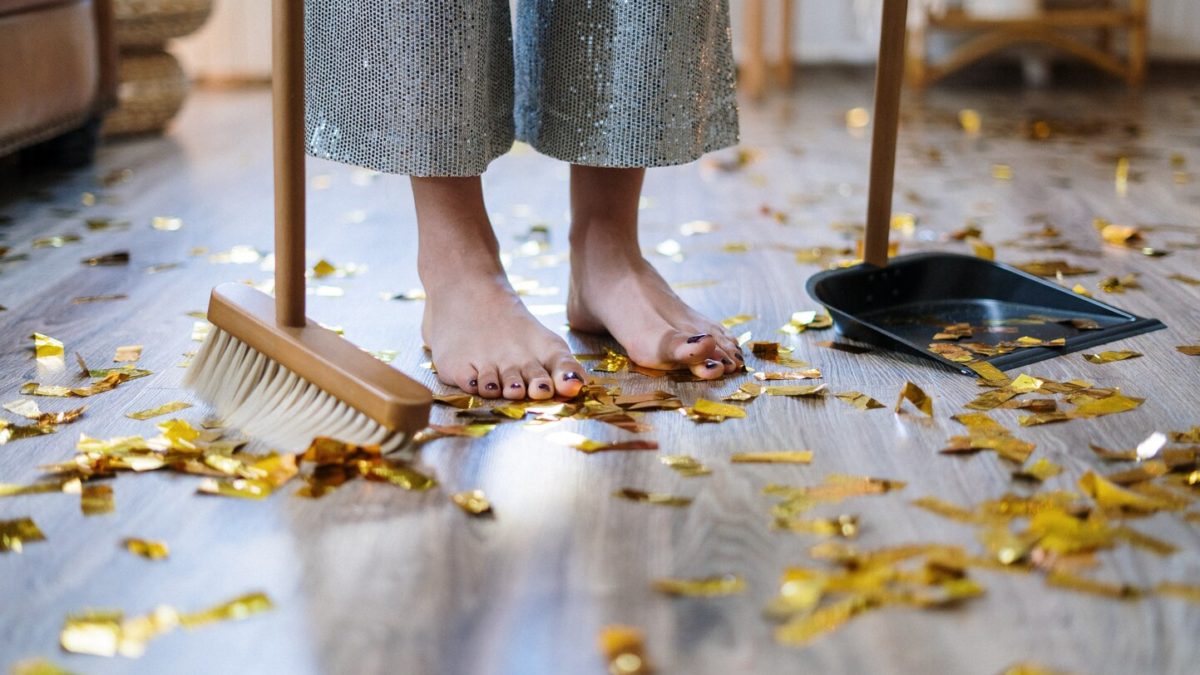 cleaning up a messy house