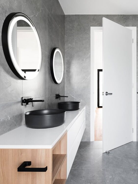 Diamond Cleaning image of a clean white and grey bathroom